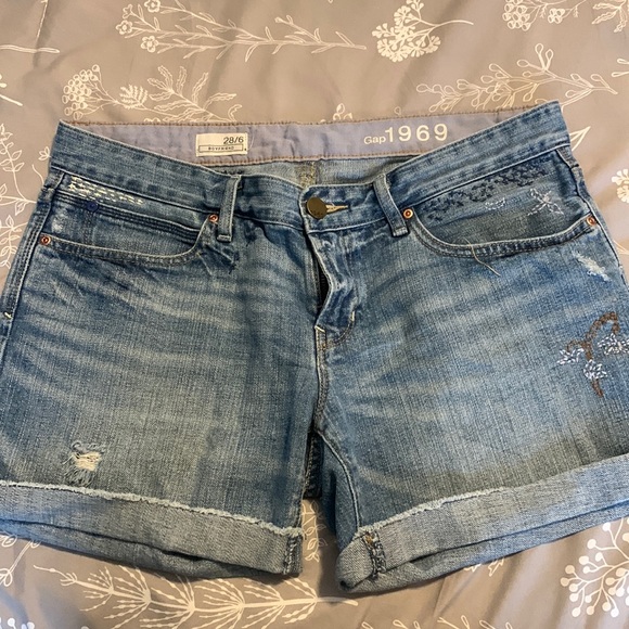 GAP denim boyfriend shorts - Picture 1 of 3